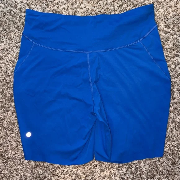 Lululemon High Rise 8" Short - Picture 3 of 5